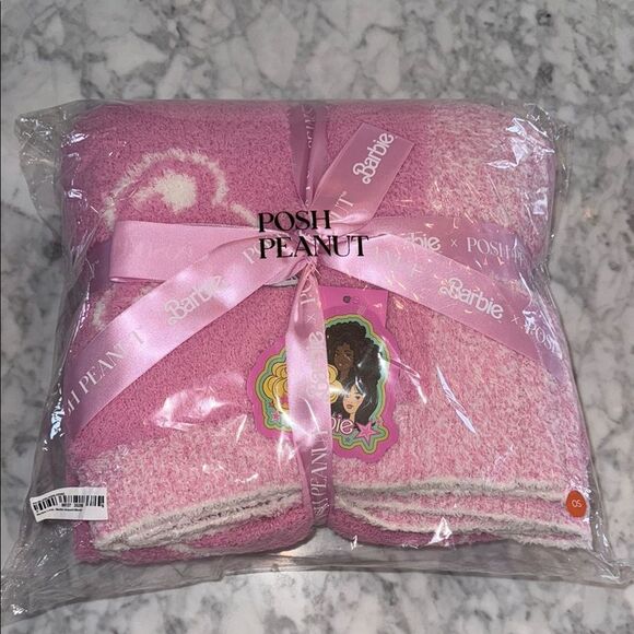 NWT POSH PEANUT BARBIE LOVE LUXE CUDDLE PATOO- JACQUARD BLANKET